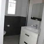 빌라 Modern 4 Bedroom Villa, Air-conditioning, Swimming Pool, Private Gardens Laroque-des-Albères