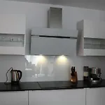 빌라 Modern 4 Bedroom Villa, Air-conditioning, Swimming Pool, Private Gardens Laroque-des-Albères